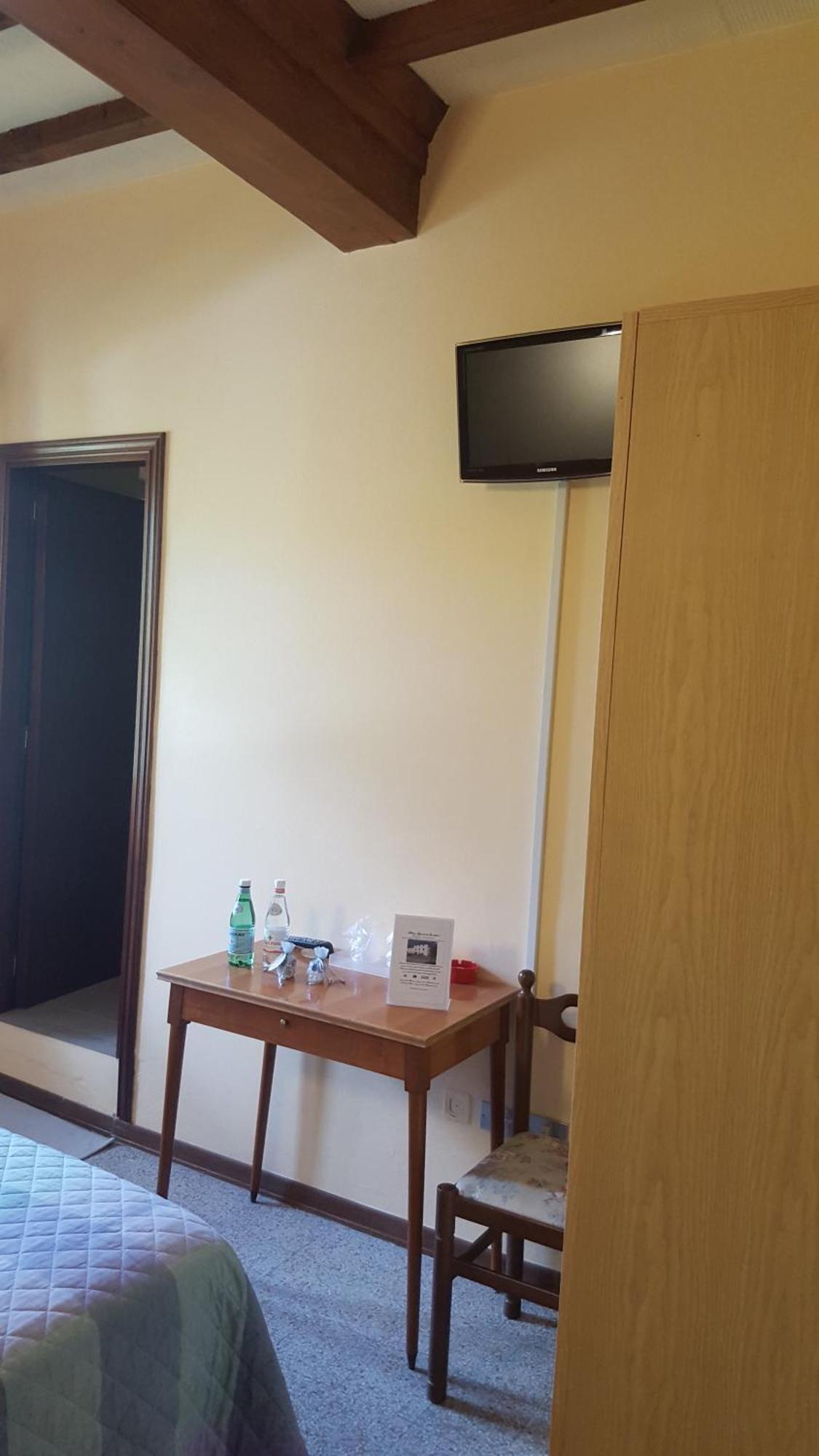 Albergo Ristorante Gualtieri Barberino di Mugello Oda fotoğraf