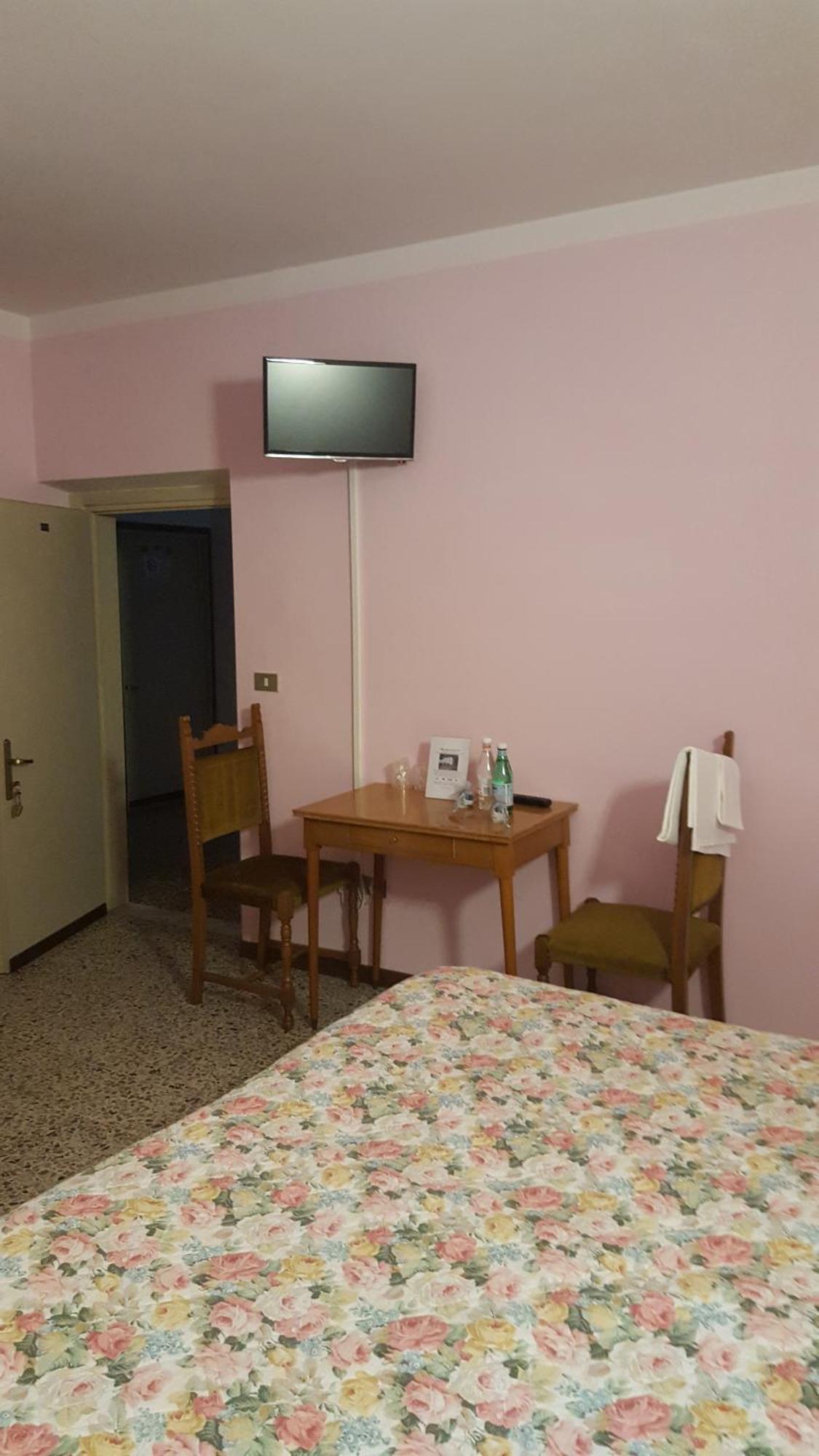 Albergo Ristorante Gualtieri Barberino di Mugello Oda fotoğraf