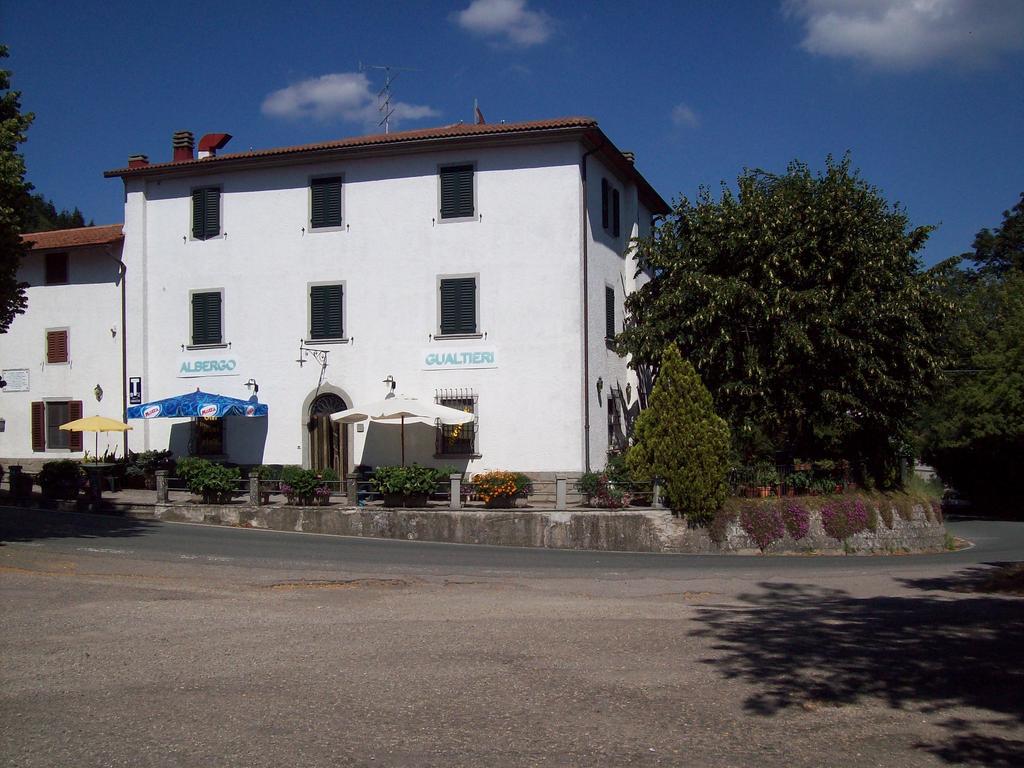 Albergo Ristorante Gualtieri Barberino di Mugello Dış mekan fotoğraf